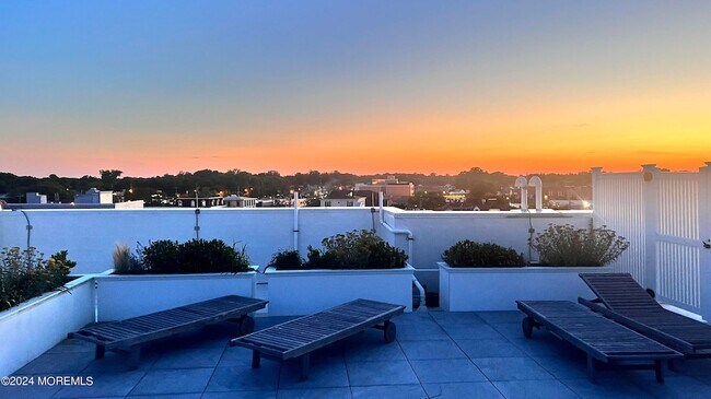 Building Photo - 57-61 Brighton Avenue Unit 303