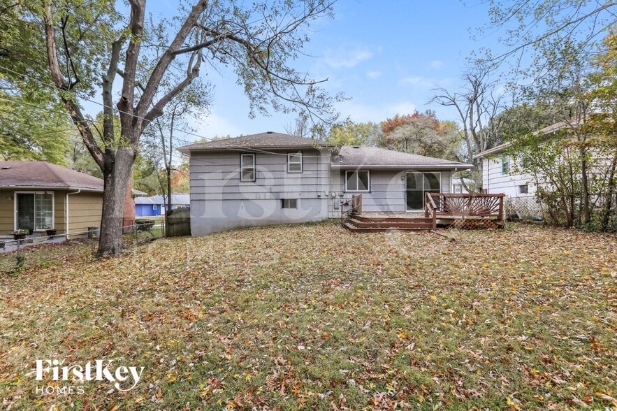 Building Photo - 9313 Fairwood Dr