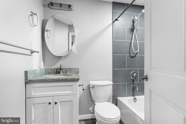 Building Photo - 1330 S Charles St