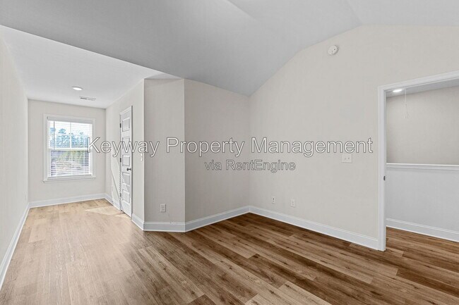 Building Photo - 331 Sumac Trail