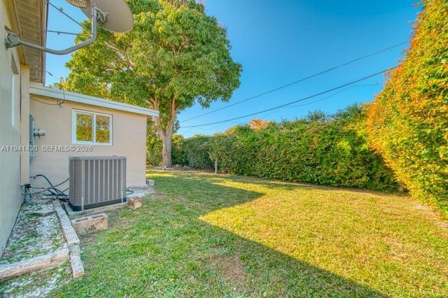 Building Photo - 12220 NE Miami Pl