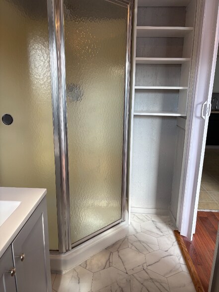 Building Photo - 221 E Cumberland St