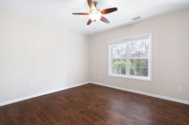 Building Photo - 1083 Soaring Way