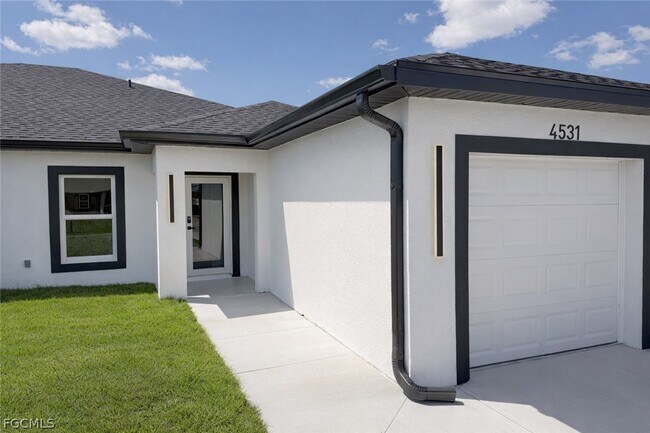 Building Photo - 4529-4531-4529 18th St SW