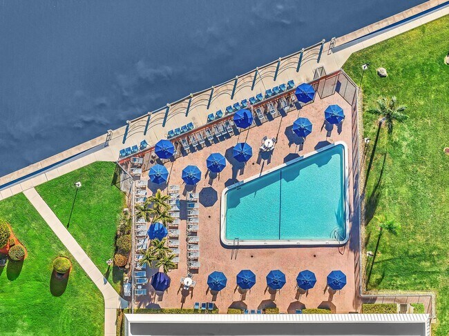 Building Photo - 19 Colonial Club Dr