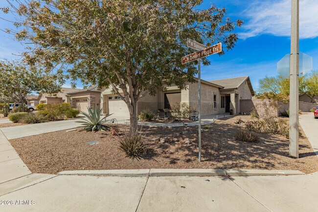 Building Photo - 44296 W Desert Plant Trail