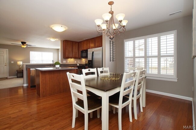 Building Photo - 307 Shady Rock Ln