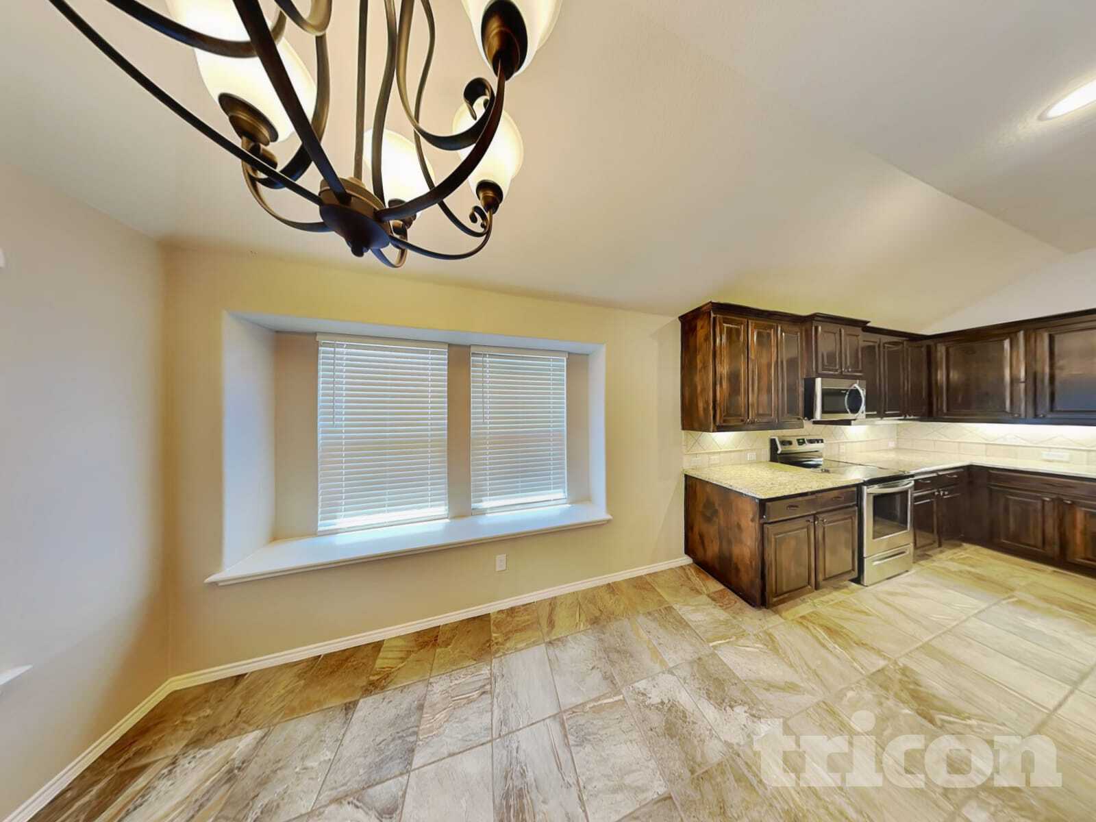 Building Photo - 208 Carson Dr