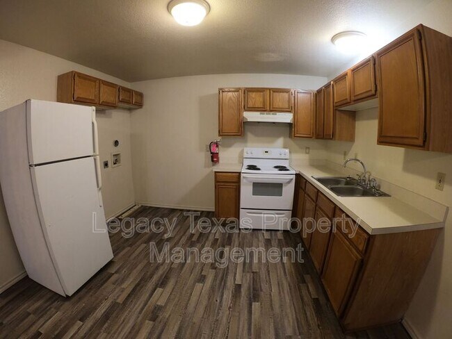 Building Photo - 1106 Williams Ave