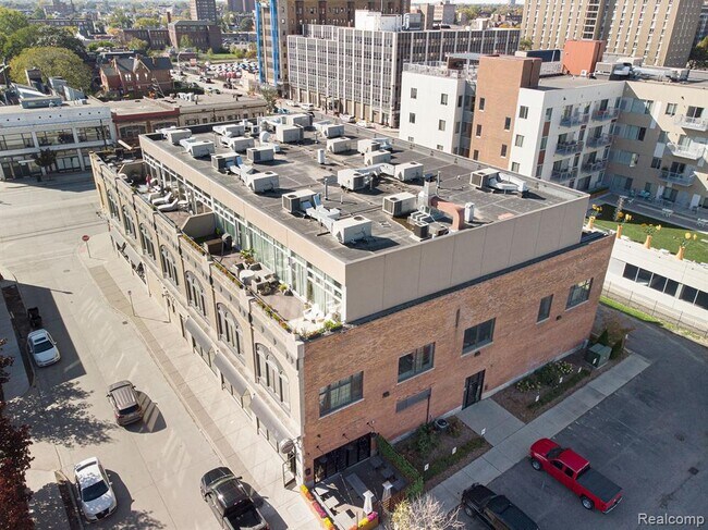 Building Photo - 3100 Woodward Ave