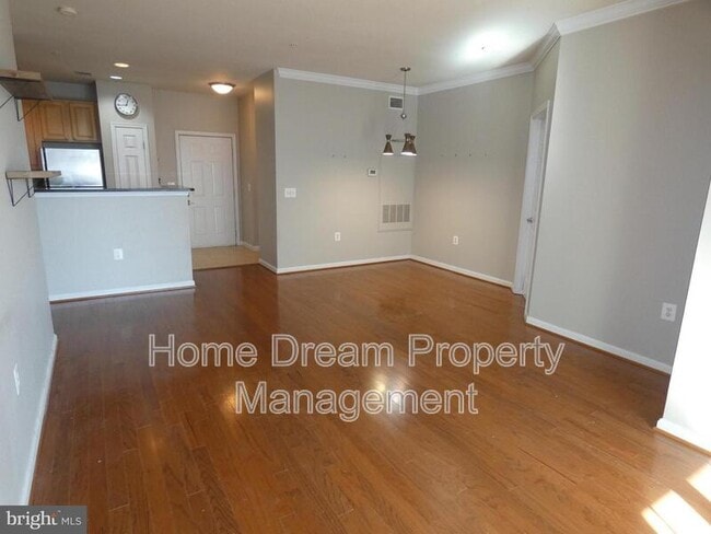 Building Photo - 2465 Army Navy Dr