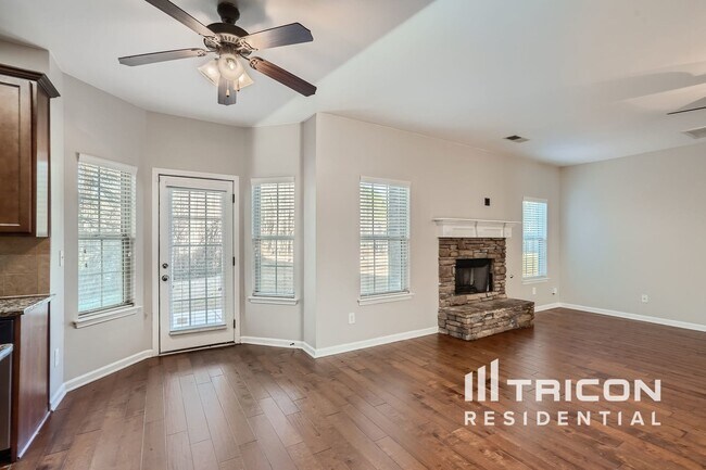Building Photo - 301 Arbor Pl