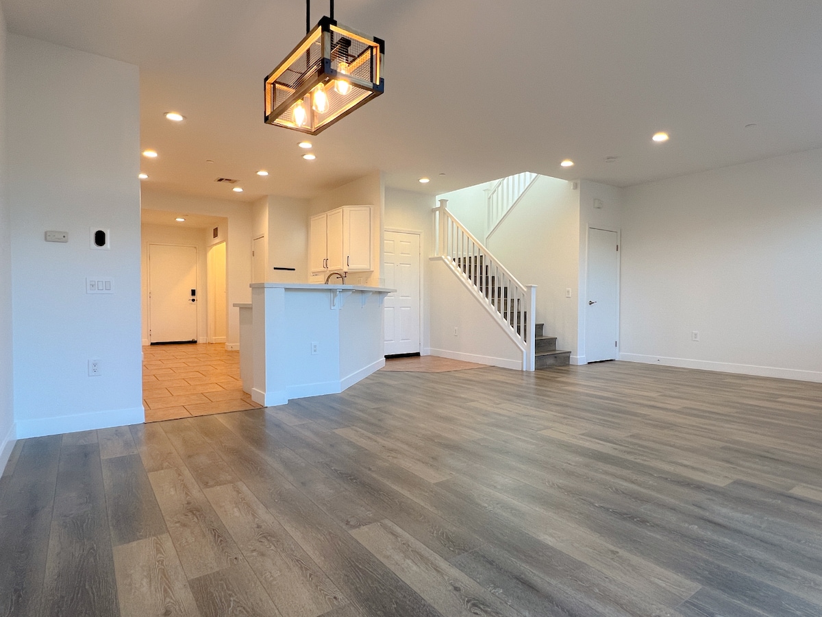 Building Photo - 16710 Nicklaus Dr