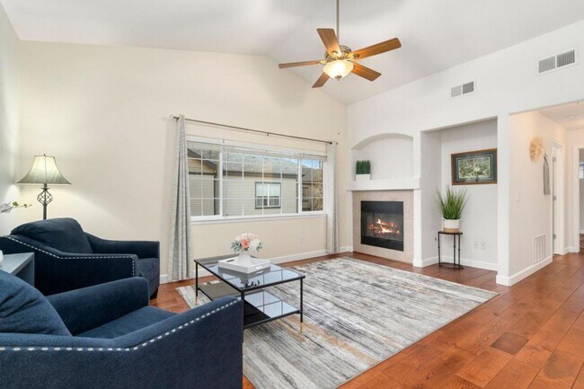 Building Photo - 5014 Brookfield Dr