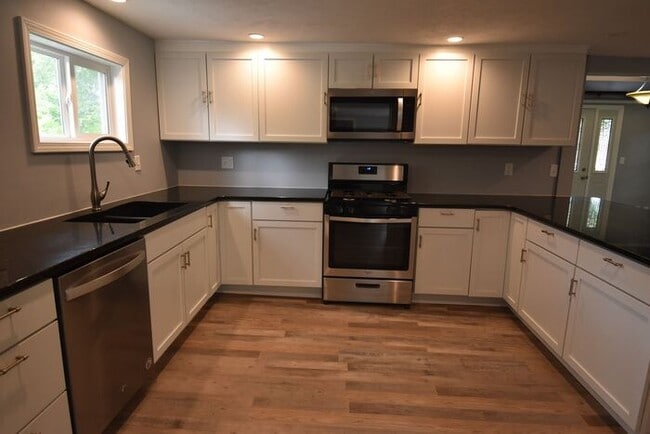 Building Photo - 3 bedroom in Granger in PHM school district