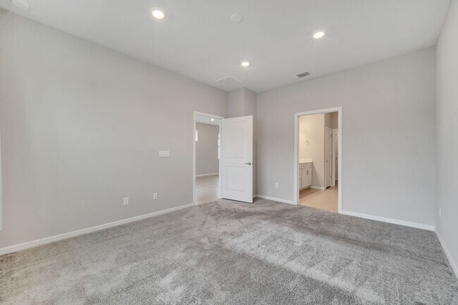 Building Photo - 1848 Spring Shower Circle