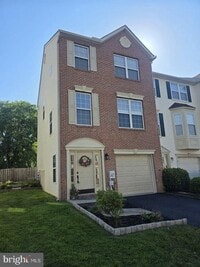 Building Photo - 31 Carrick Ln