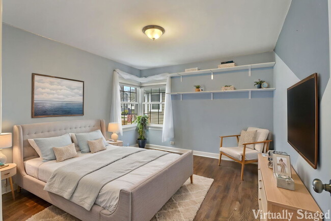 Building Photo - 115 N Hager Ave