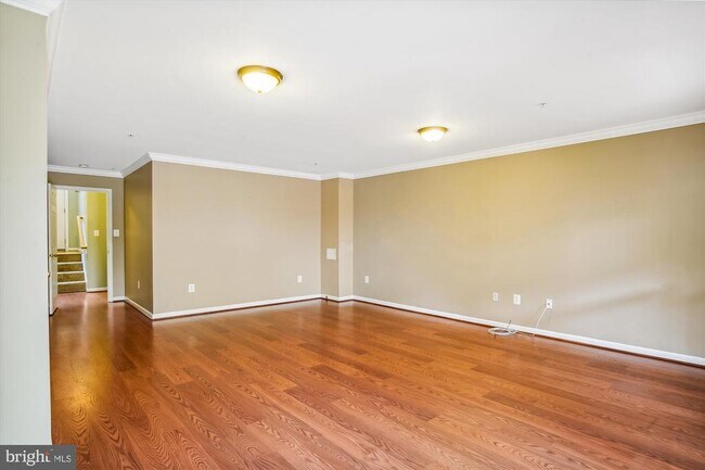 Building Photo - 152 Fieldstone Ct