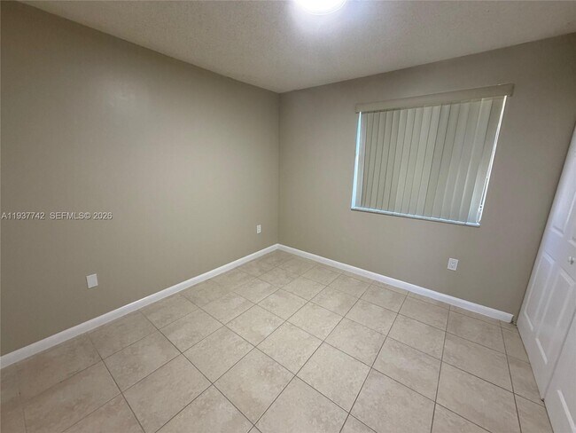 Building Photo - 1206 San Remo Cir