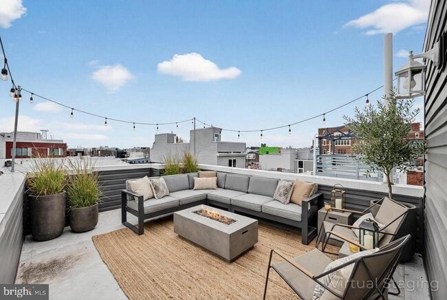 Building Photo - 2542 Arcadia St