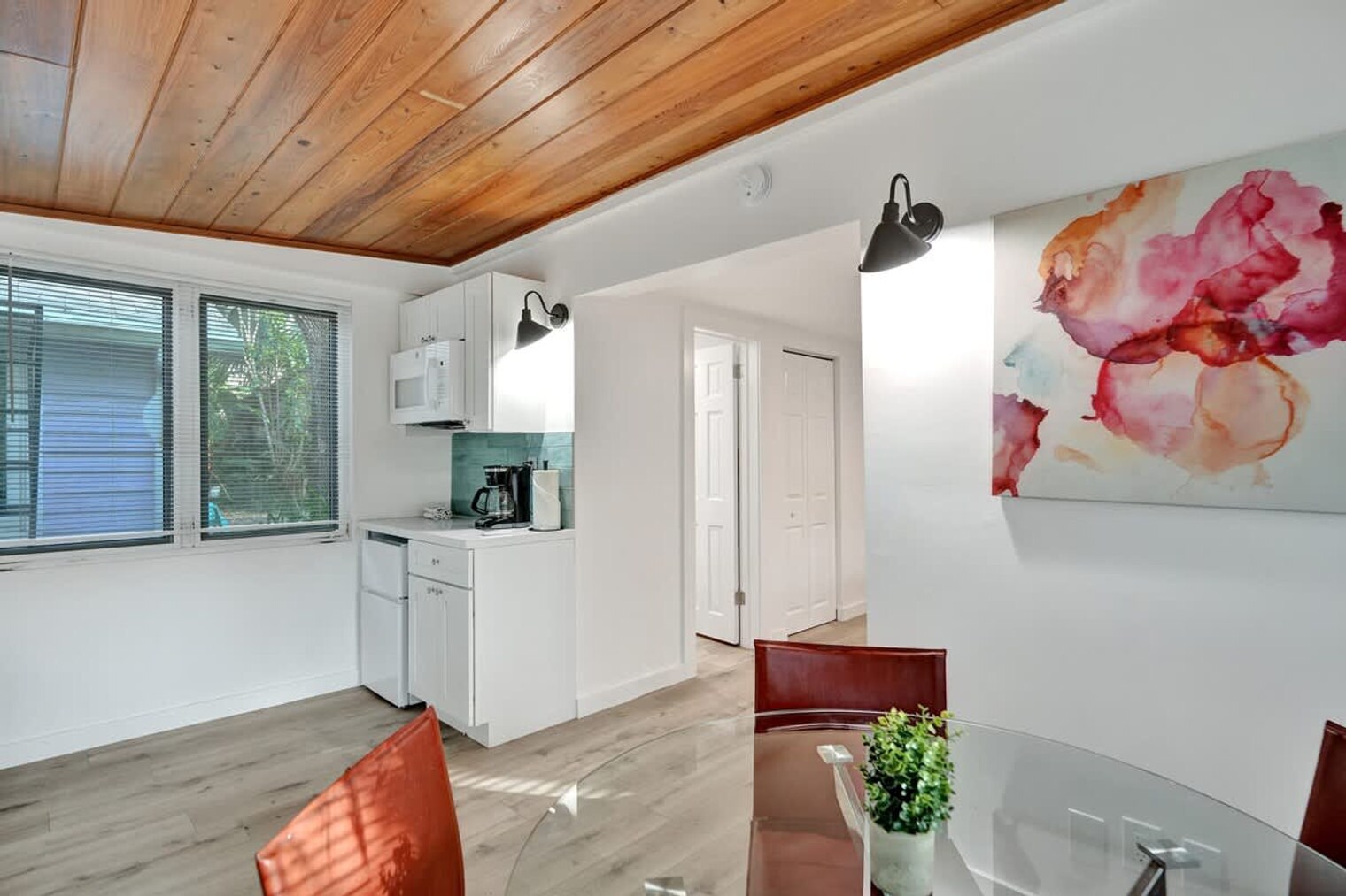 Building Photo - 1115 SW 4th St