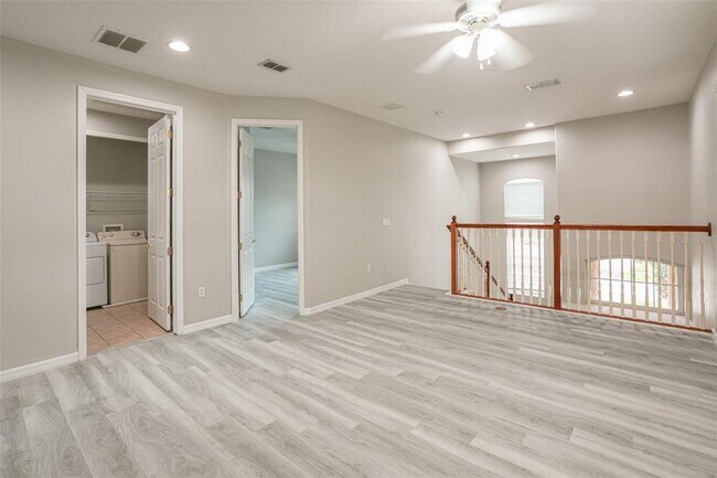 Building Photo - 10114 Willow Grove Ct