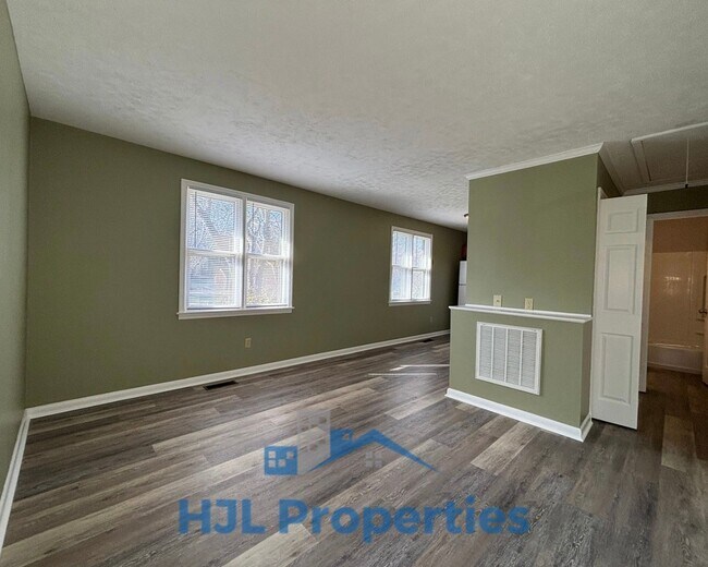 Building Photo - 225 Barker Rd