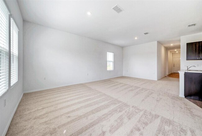 Building Photo - 14405 Nini Cv