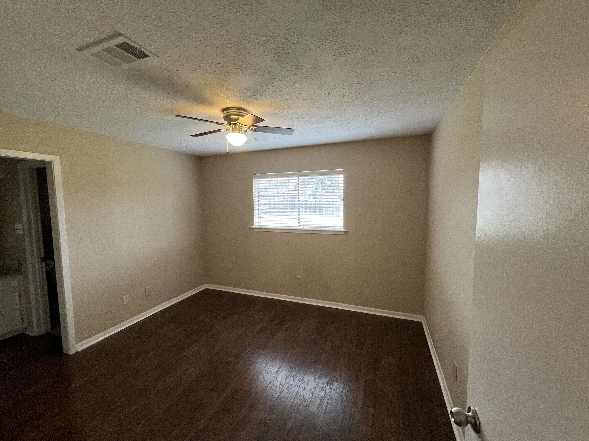 Building Photo - 3900 Windwood Cir