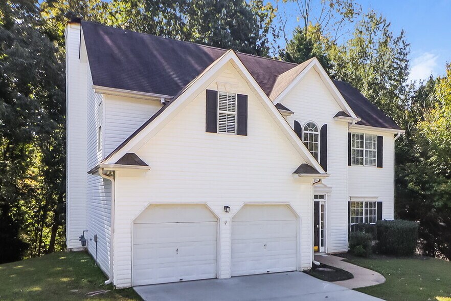 Building Photo - 2185 Woodbriar Dr