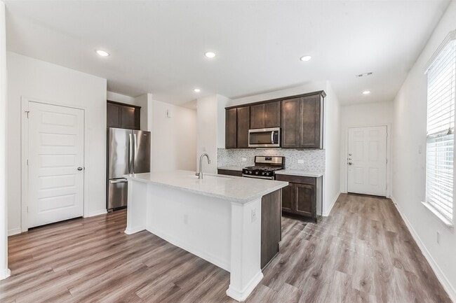 Building Photo - 21218 George Vancouver Ct