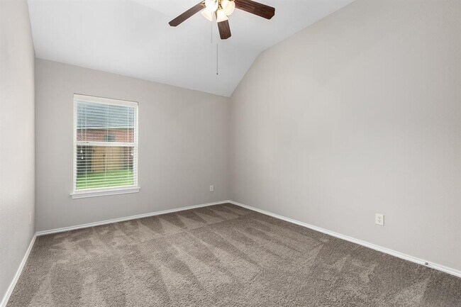 Building Photo - 13039 Golden Water Ct