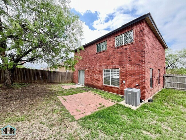 Building Photo - 6106 Secret Shores