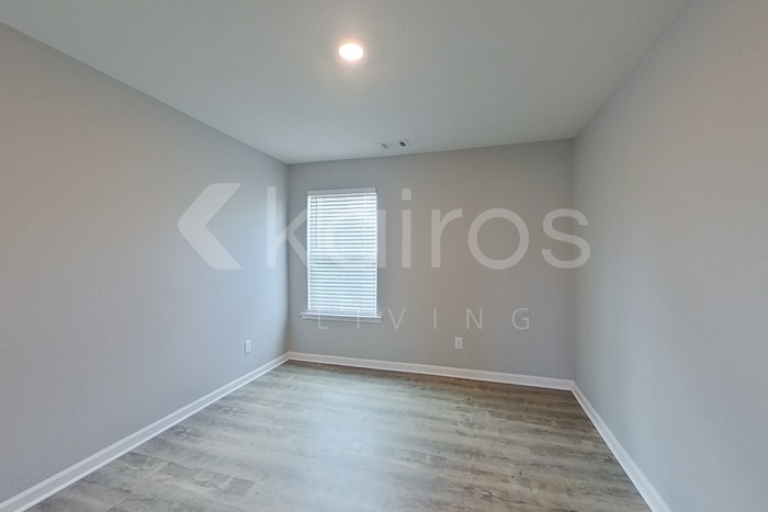 Building Photo - 3440 Bridgewood Dr