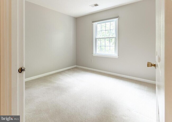 Building Photo - 8020 Bethelen Woods Ln