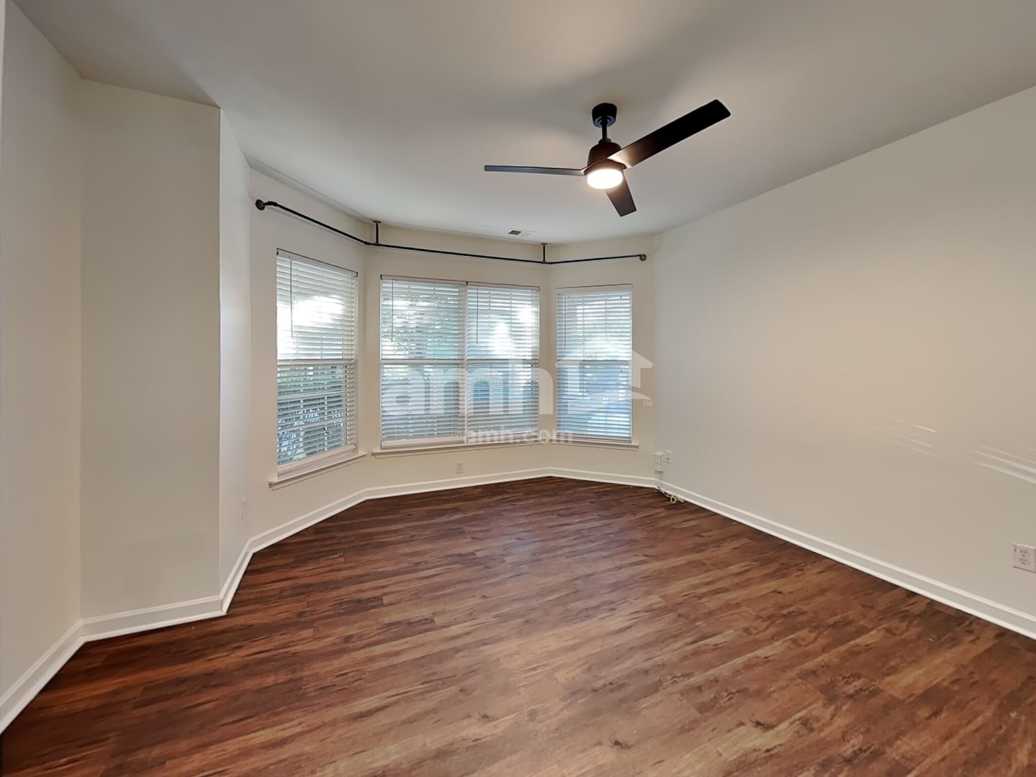 Building Photo - 15516 Crossing Gate Dr