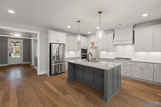 Building Photo - 26 Cobbs Cove Way SE