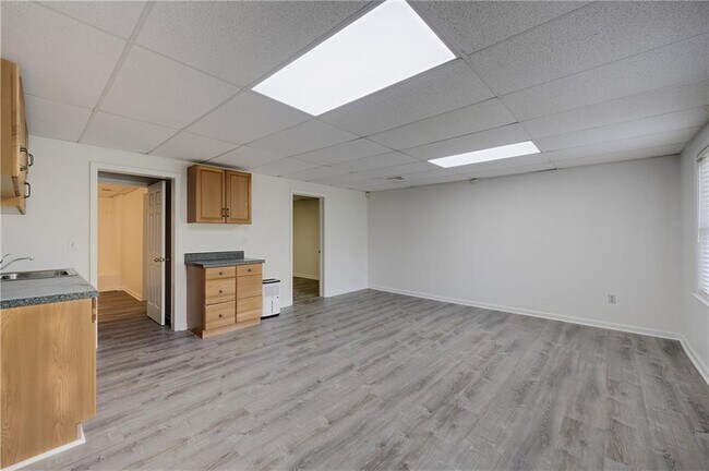 Building Photo - 5795 Dovnick Dr SW