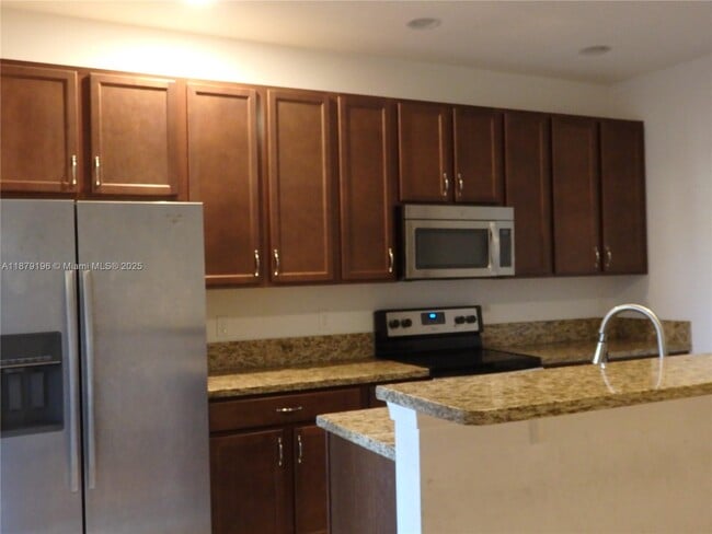 Building Photo - 1312 SW 147th Ave