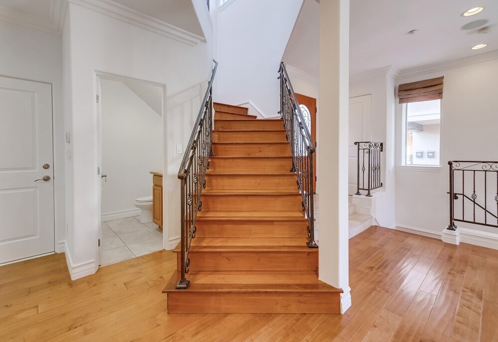 Building Photo - 1902 Marshallfield Ln