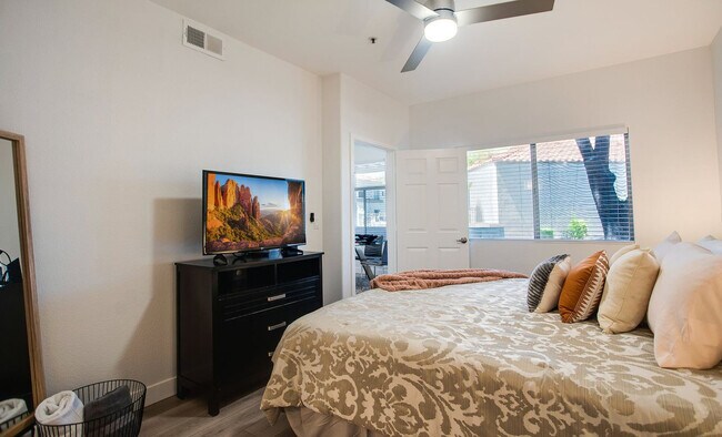 Building Photo - 11375 E Sahuaro Dr