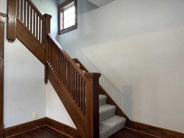 Building Photo - 309 Buckingham St