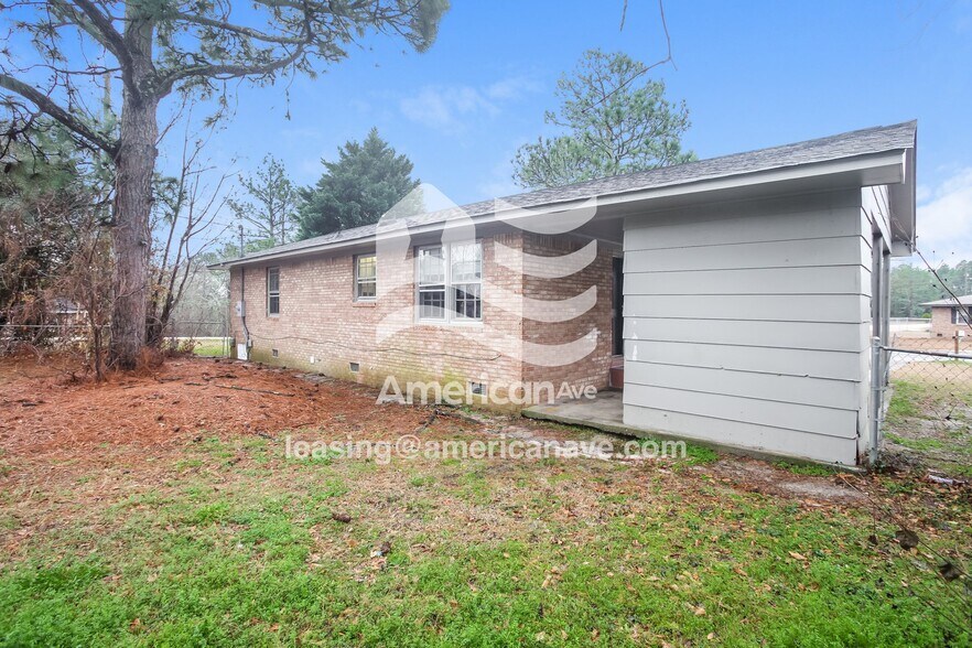 Building Photo - 100 Black Oak Rd