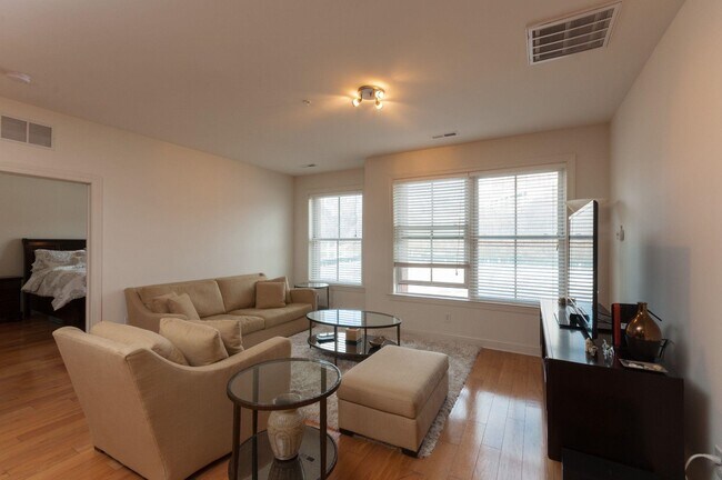 Building Photo - 20 Ave at Port Imperial