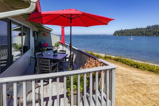 Building Photo - Short-Term Waterfront Retreat | Fully Furnished Option Available