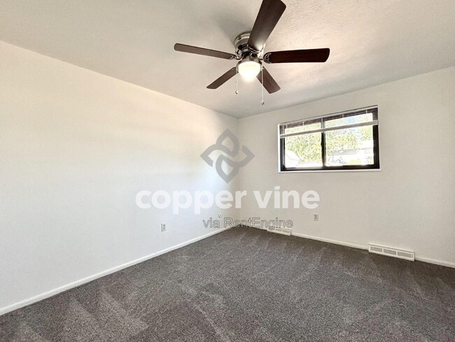 Building Photo - 7465 Kendall St