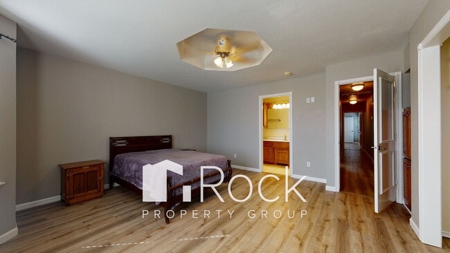 Building Photo - Need space? Take a look at this 4 Bedroom/...