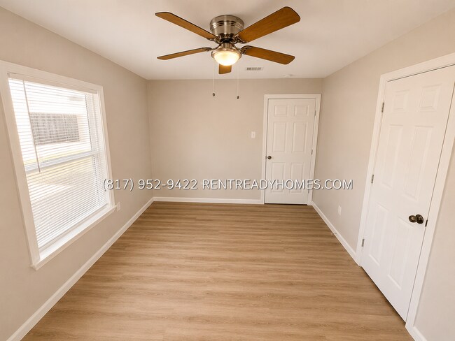 Building Photo - 8105 Bonner Dr