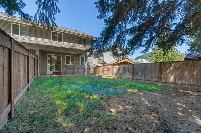 Building Photo - 3 Bedroom 3 Bathroom Home with Attached Ga...